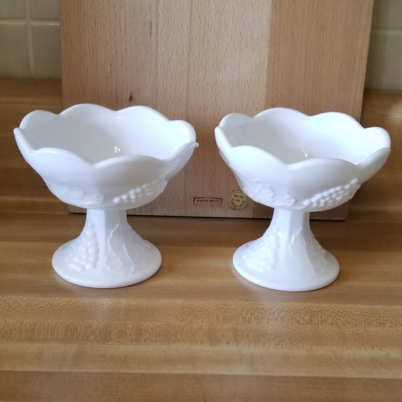 💖💖 Milk Glass Candlesticks
